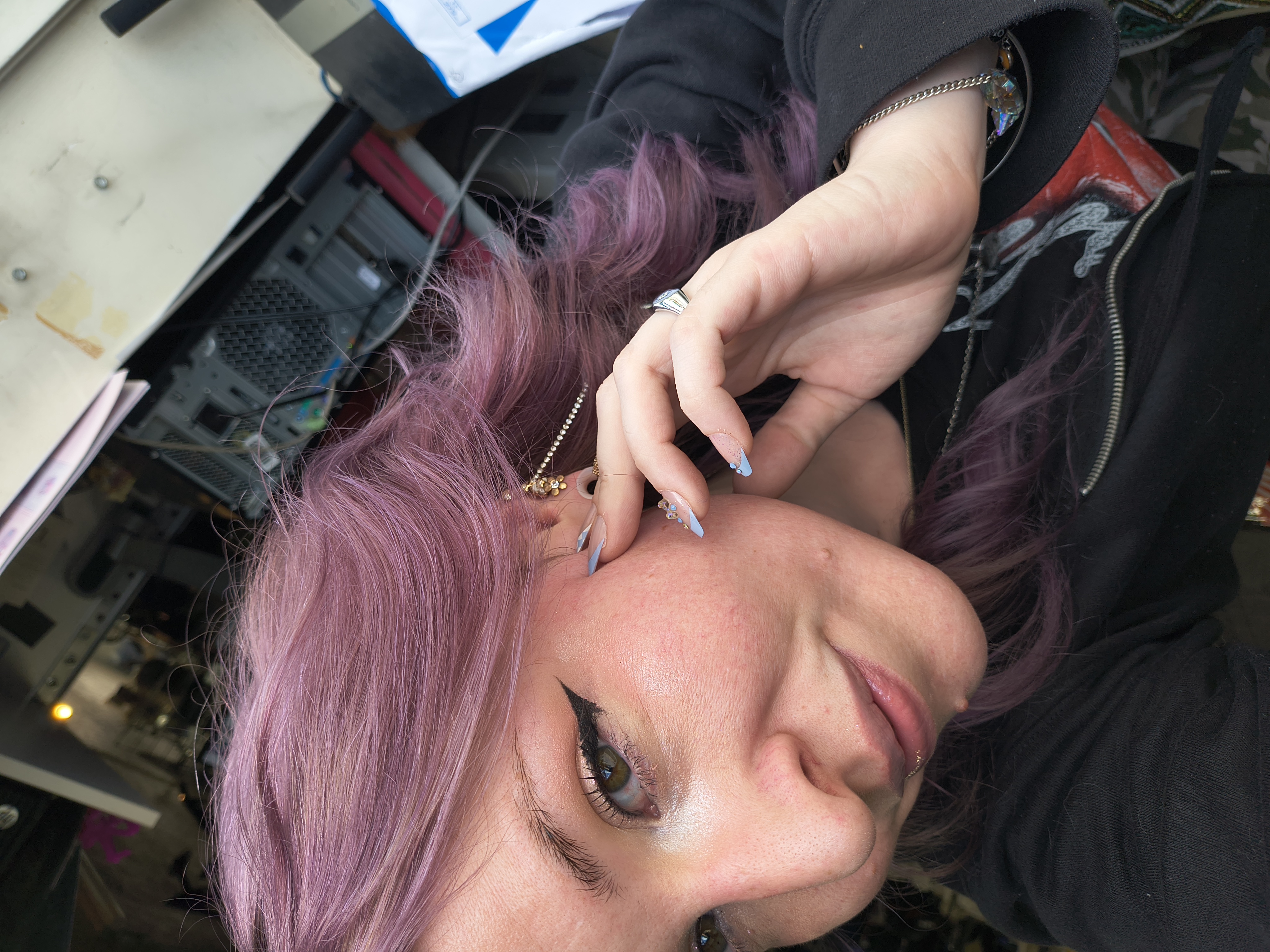 mauve selfie3